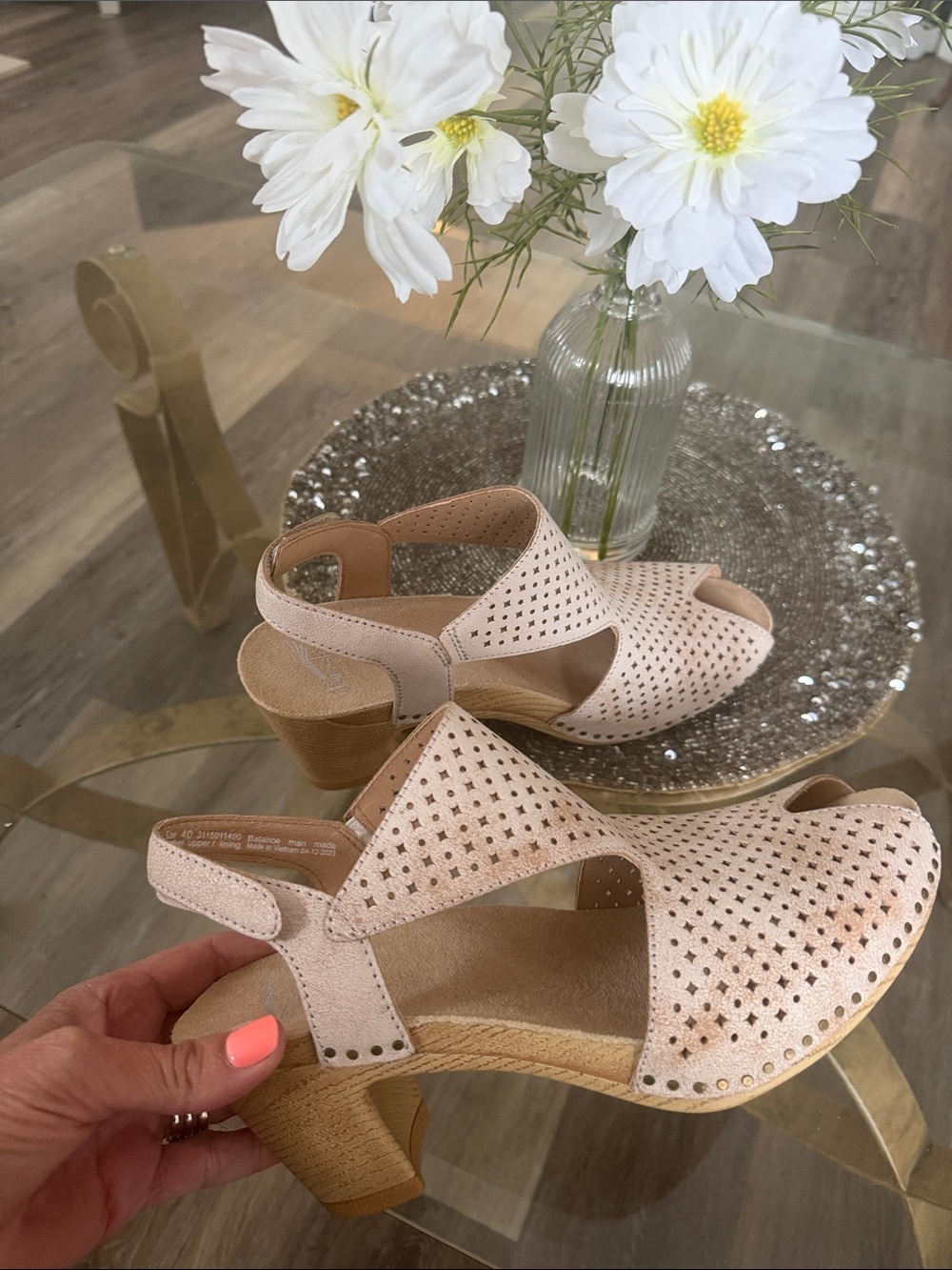 NEW Dansko Teagan Perforated Leather Peep Toe Heeled Sandals size 9.5-10 EU 40 - Picture 5 of 12